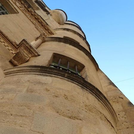 Uzes, Au Coeur Du Centre Medieval Le Logis Du Consul Un Bien D'Exception Du Xvieme Siecle Ngoại thất bức ảnh