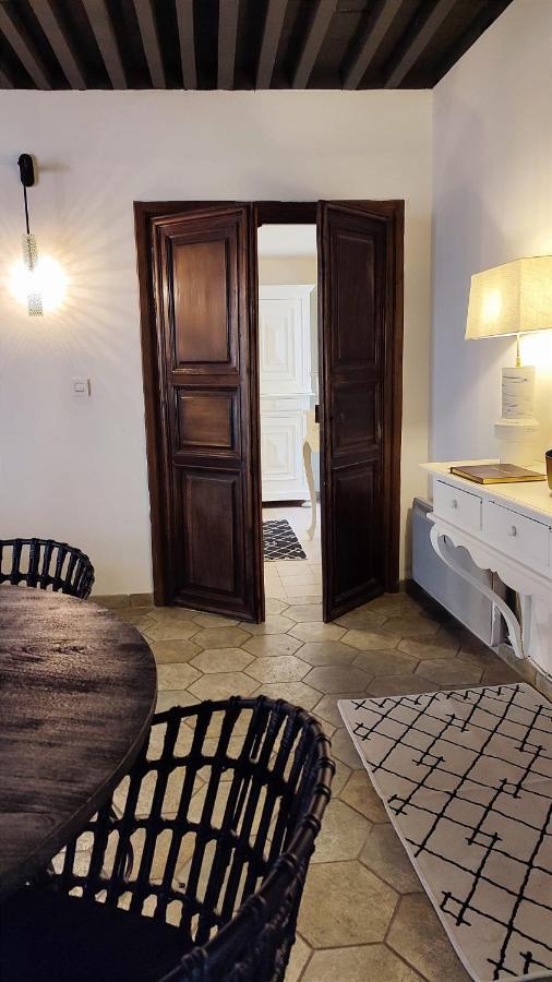 Uzes, Au Coeur Du Centre Medieval Le Logis Du Consul Un Bien D'Exception Du Xvieme Siecle Ngoại thất bức ảnh